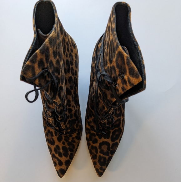 Saint Laurent cheetah print lace up bootie. - Picture 3 of 6